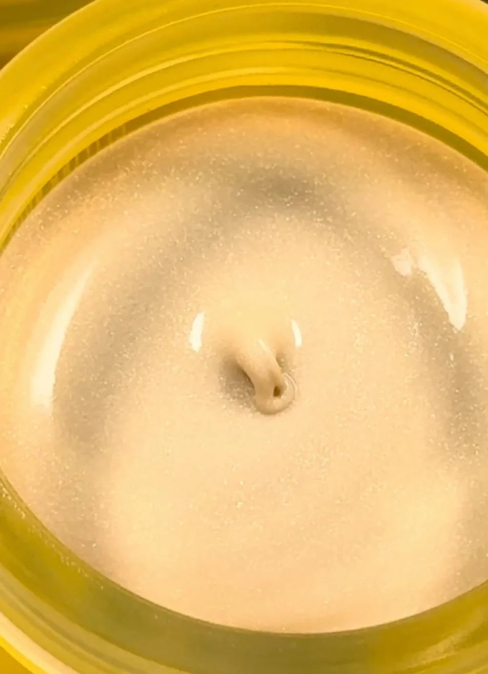 Limited Edition: Glitter Gradual Tan x LOAVIES